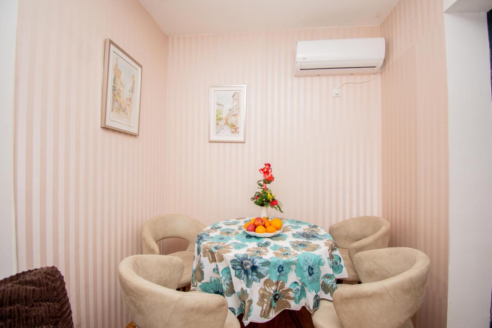Apartman Klara Petrovac Luaran gambar